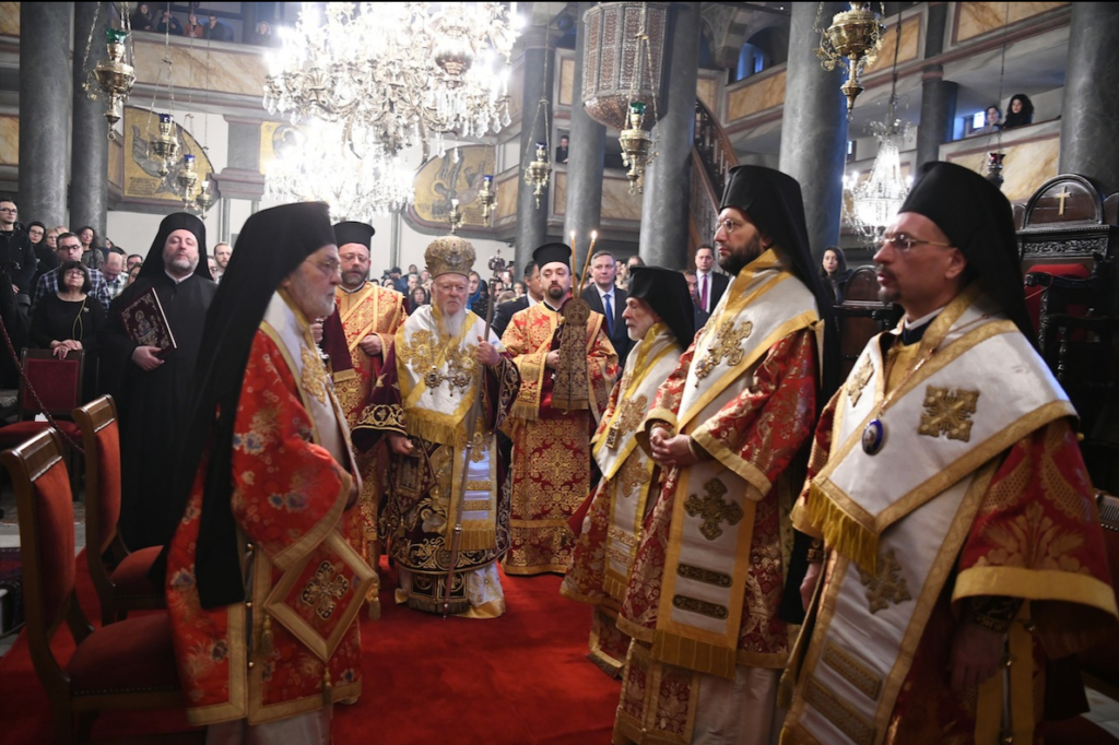 În imagini | Patriarhul Ecumenic a liturghisit la Constantinopol în prima zi de Crăciun