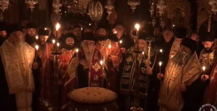 Четири епископа, стотине поклоника на Светој гори поводом 40 дана од смрти игумана Дохијара