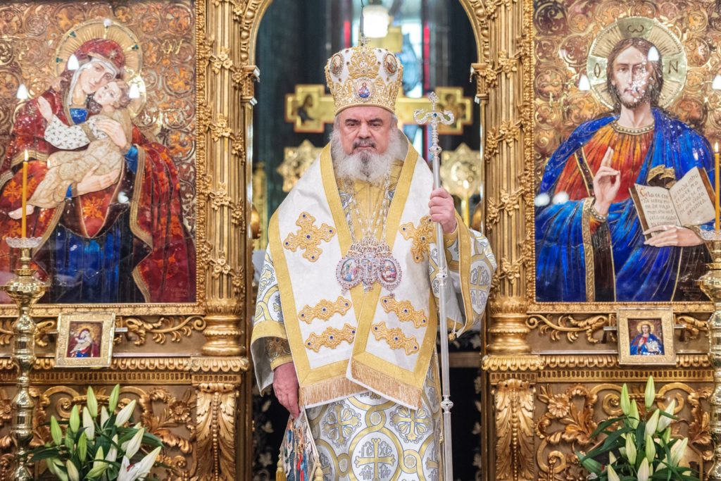 Baptism is an immersion in the grace and love of the Holy Trinity, Patriarch Daniel says