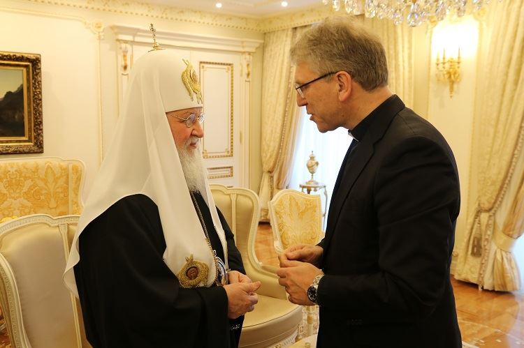 WCC general secretary visits Head of Russian Orthodox Church