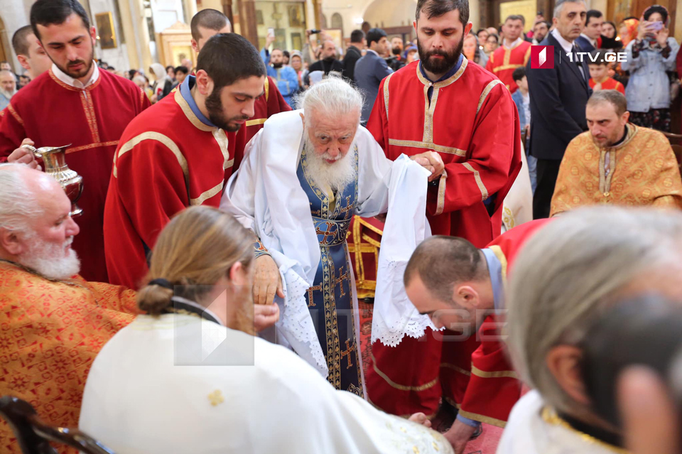 Foot washing ritual has been conducted at Sameba Cathedral in Tbilisi, Georgia (PHOTOS)