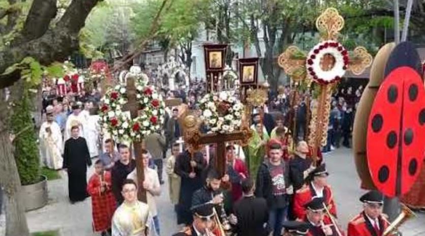 E PREMTJA E MADHE DHE E SHËNJTË – Procesioni i Epitafit (2019-Video)