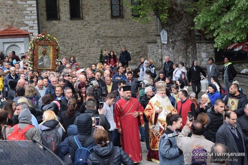 Λιτάνευση της Εικόνας της Παναγίας στη Μονή Μπαχκόβου
