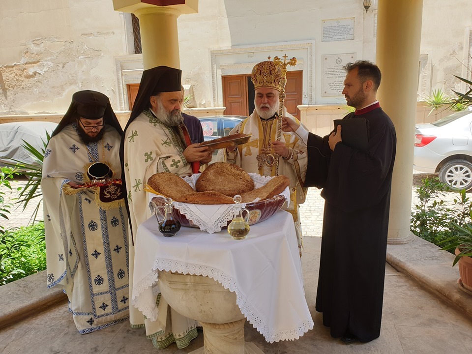 الاحتفال بعيد القديسَيّن قسطنطين وهلانة