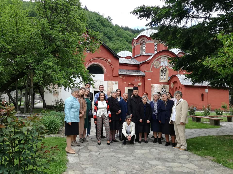 Gëzimi i Ngjalljes, dhe orjentimi i Mitropolitit Andon, mblodhi besimtare të Krishterë të Mitropolisë së Elbasanit dhe Tiranës