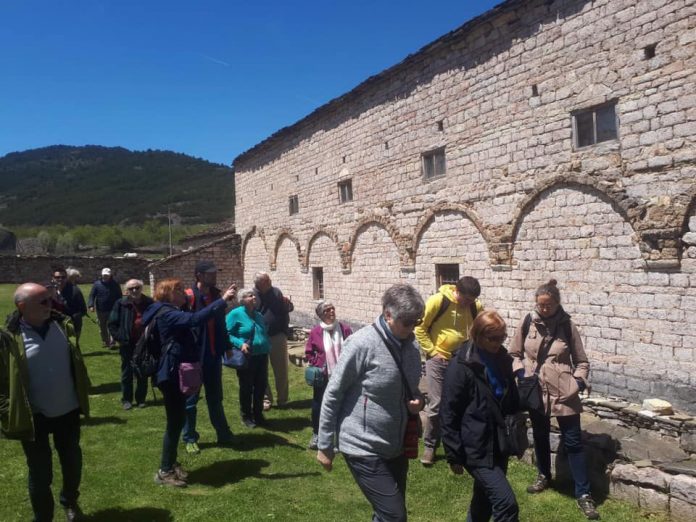 FOTO/ Kishat e Voskopojës, fluks vizitorësh në këtë fillim sezoni turistik