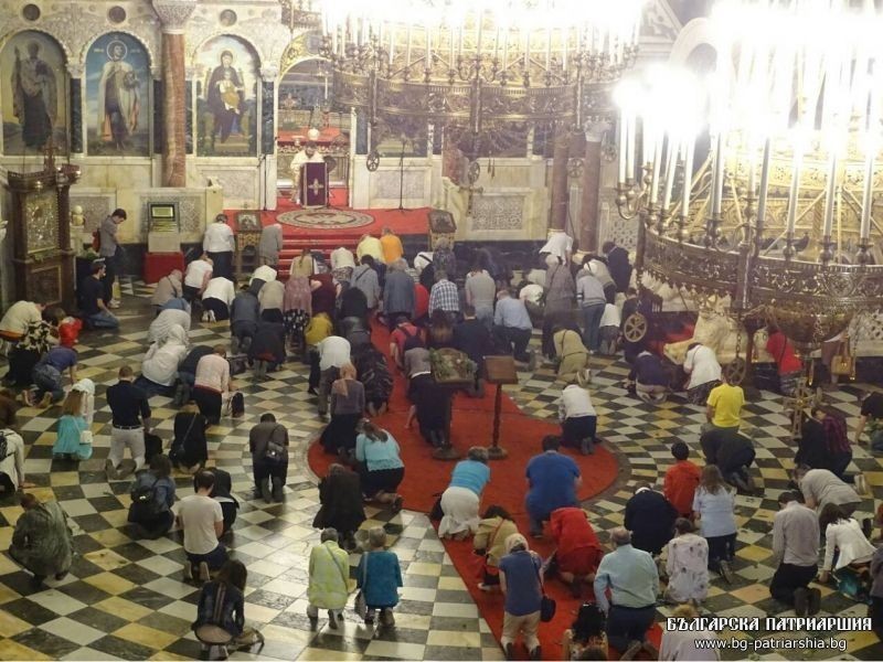 Архиерейска св. литургия по повод празника Петдесетница в Патриаршеската катедрала “Св. Александър Невски”