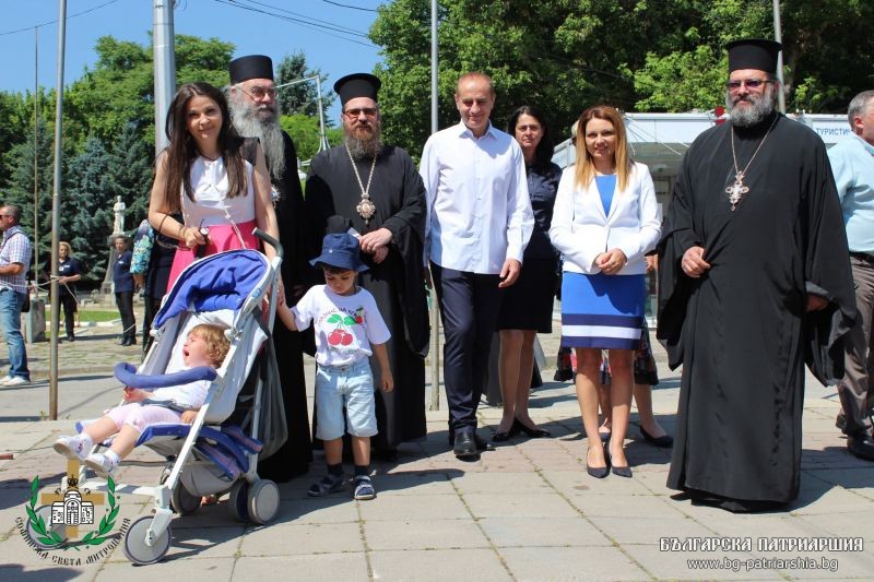 Тържествено бе открито дванайсетото издание на празника на черешата в гр. Кюстендил