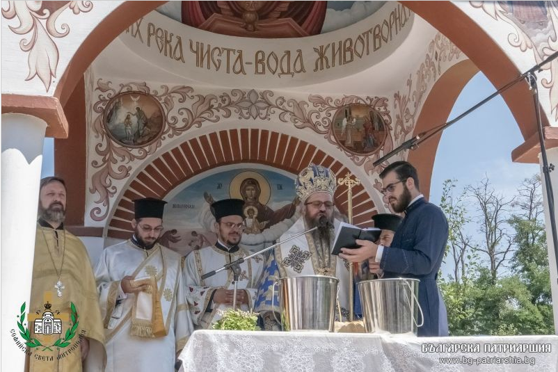 Обновен бе храм „Успение Богородично“ в гр. Перник