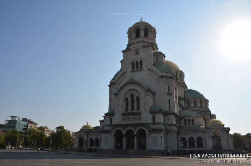 Архиерейска св. Литургия за Кръстовден в Патриаршеската катедрала