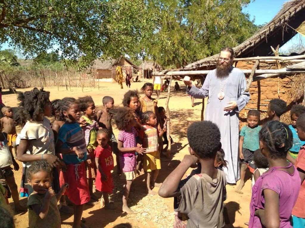 Αγώνας επιβίωσης στη Μαδαγασκάρη με σύμμαχο την Εκκλησία