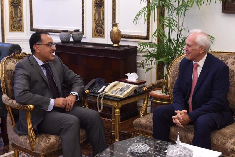 Συνάντηση του Αιγύπτιου Πρωθυπουργού με τον απερχόμενο Πρέσβη