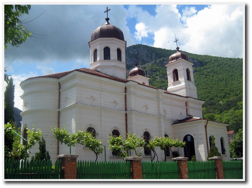 Bulgarian church robbed, desecrated for third time in recent years