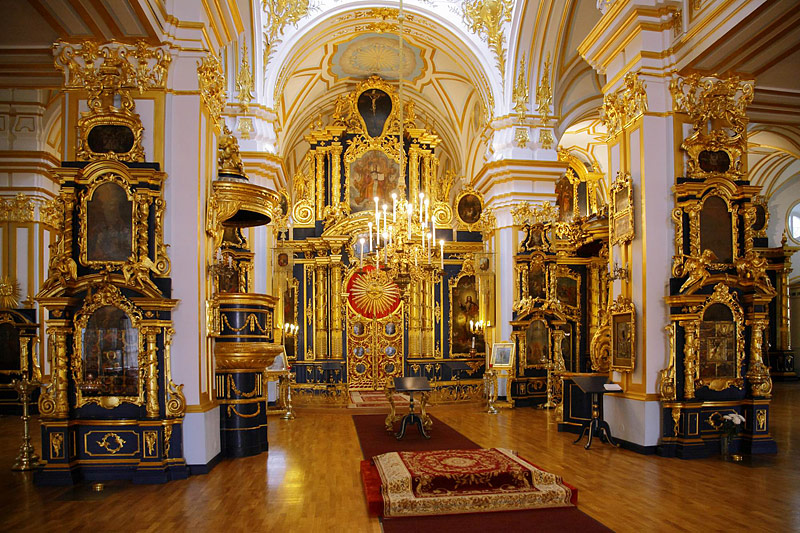 Divine Liturgy in Greek celebrated at Church of St. Nicholas the Wonderworker & Martyr Alexandra the Empress in St. Petersburg