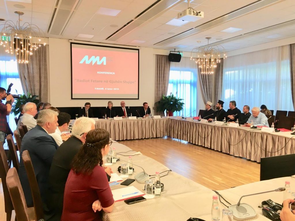 Konferenca mediatike “Radiot fetare në gjuhën shqipe”