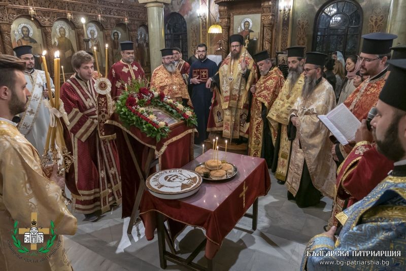 Архиерейска вечерня в столичния храм „Св. Димитър“ за празника на светеца