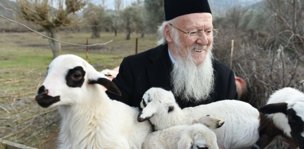 Ο Οικ. Πατριάρχης και η μεγάλη αγάπη του στα ζώα