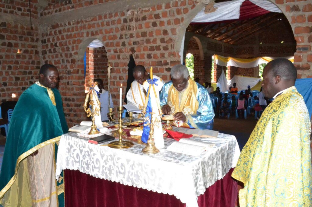 Uganda Orthodox Church:  His Eminence Jonah presided over Holy Liturgy in the Village of Ngondwe – Wakiso district at the Orthodox Parish of St. Stylianos