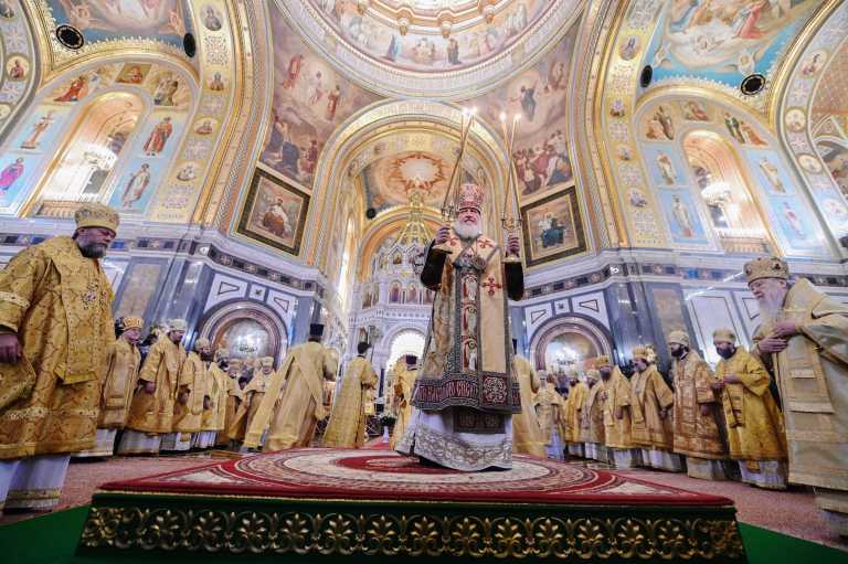 On the 20th Sunday after Pentecost, Metropolitan Vladimir concelebrated to Patriarch Kirill of Moscow and all Russia in the Divine Liturgy at the Cathedral of Christ the Saviour in Moscow