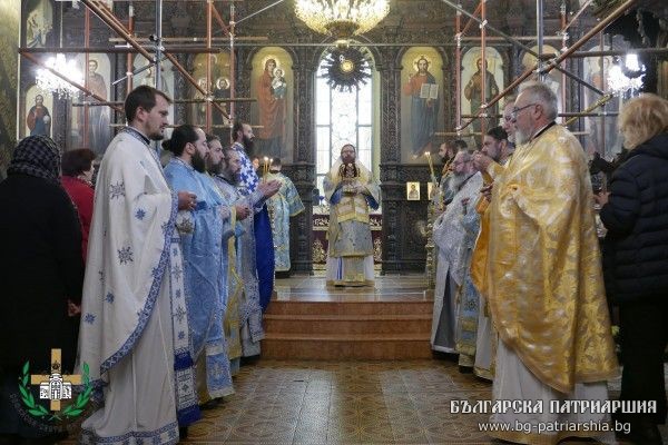 Празникът Въведение Богородично в столичния храм “Св. св. Кирил и Методий”