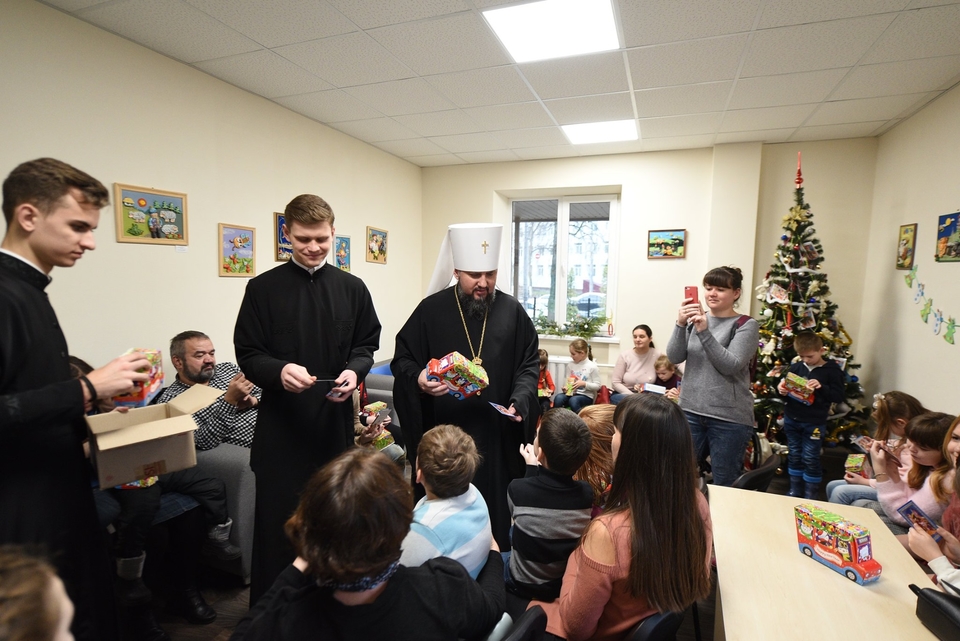 Metropolitan Epiphanius consecrates children’s resource center in Kyiv