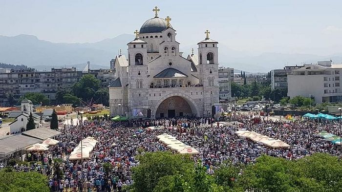 CONTROVERSIAL MONTENEGRIN CHURCH BILL PASSED ON FOR DEPUTIES’ CONSIDERATION, DESPITE MASSIVE CHURCH PROTESTS