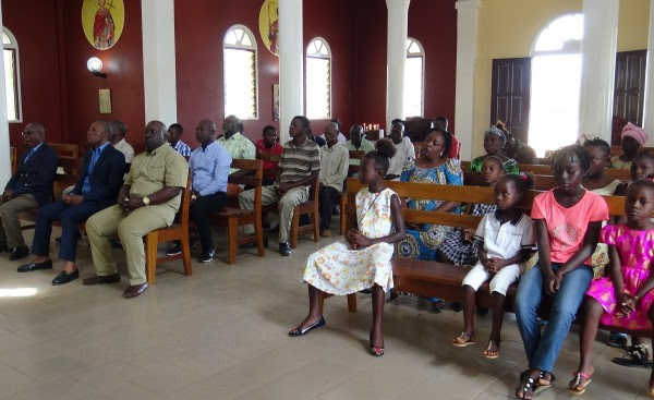 Θεία Λειτουργία στον Ι.Ν. Μεταμορφώσεως στο Κονγκό