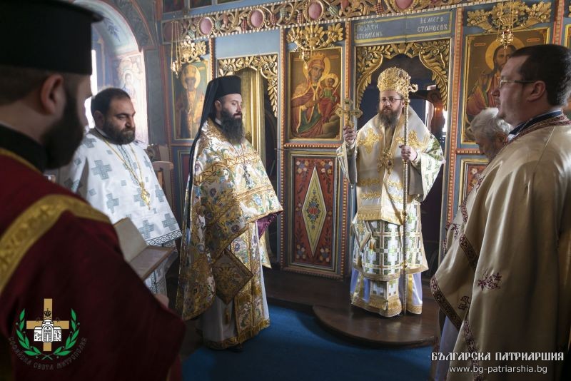 Храмов празник с архиерейска служба за св. Харалампий в с. Богданлия