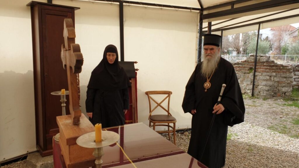 Metropolitan Amfilohije visits Zlatica monastery