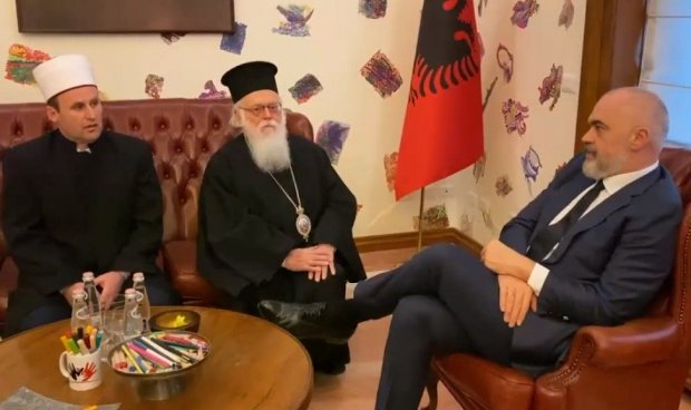 Albanian PM meets clergymen, advises to avoid unnecessary rituals