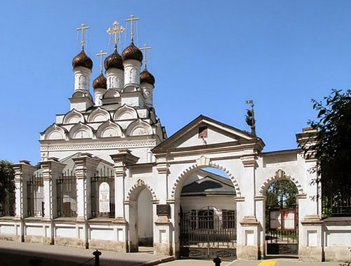 Σε τέσσερις γλώσσες ο εκκλησιασμός σε ναούς της Μόσχας!