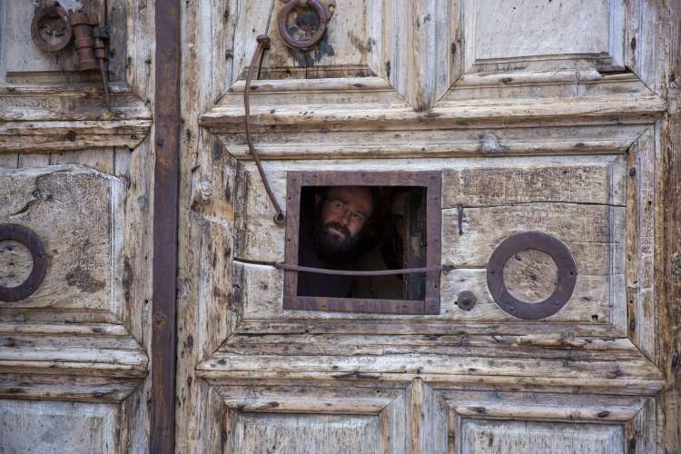 Ceremony of the Holy Flame live-streamed from Jerusalem – (VIDEO)