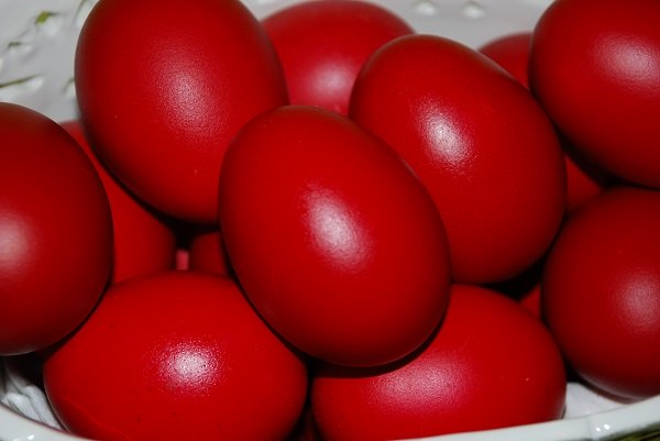 Red eggs, traditional method