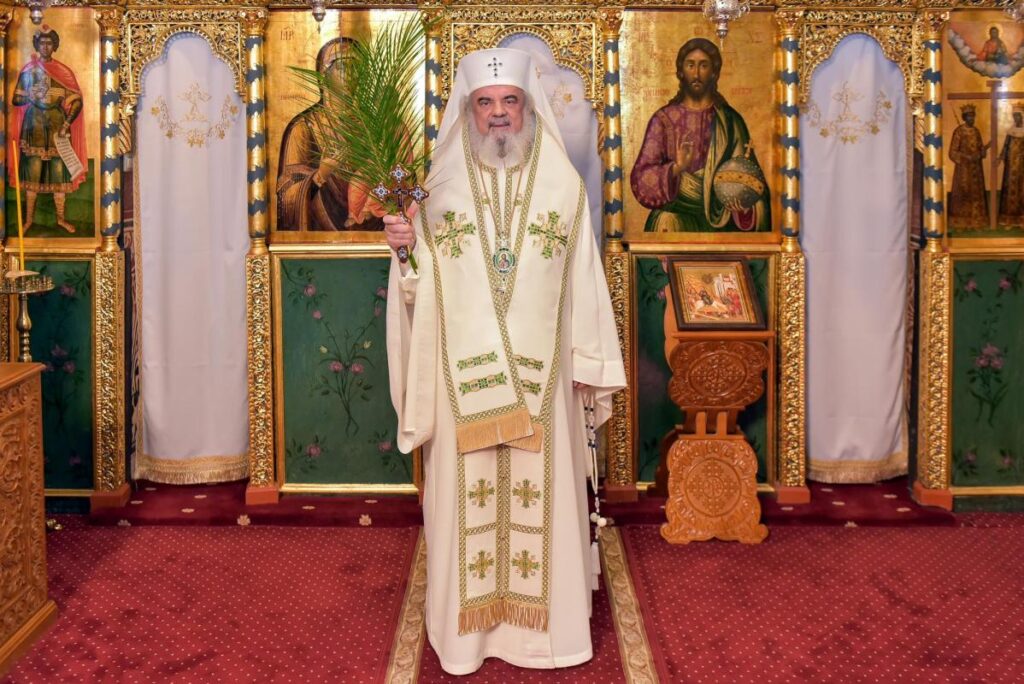 Patriarch Daniel spreads message of hope on Palm Sunday: Christ will help us overcome the pandemic