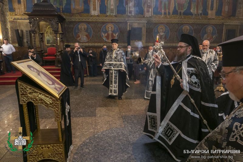 Последование на Жениха бе отслужено в митрополитския храм „Св. Неделя“ в гр. София