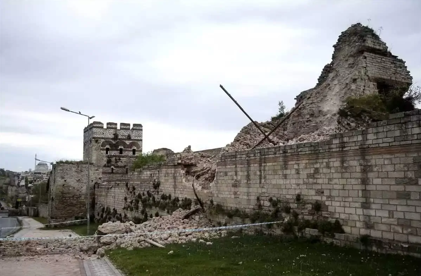 Byzantine Wall in Constantinople collapses as Turkey continues to let historical sites go into disrepair