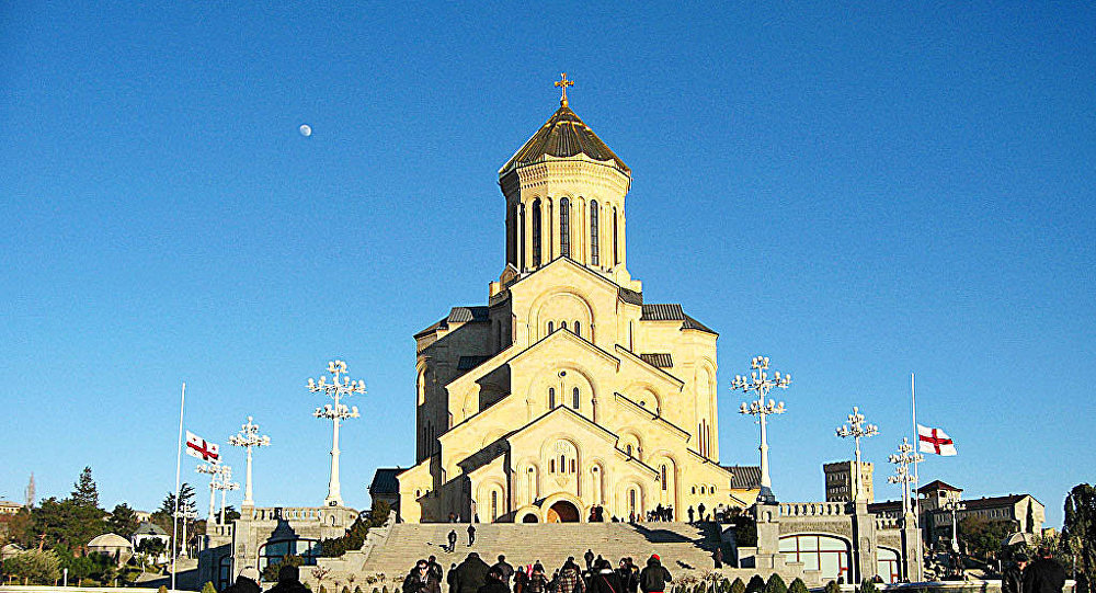 მართლმადიდებლური ეკლესია 22 მაისს აღნიშნნავს აღმოყვანებას ნაწილთა წმ. ნიკოლოზ საკვირველთმოქმედისა მირონ-ლუკიიდან ბარში , მიცვალებას ღირსისა შიო მღვიმელისა, ხსენებას წინასწარმეტყველისა ესაიასი და მოწამისა ქრისტეფორესი