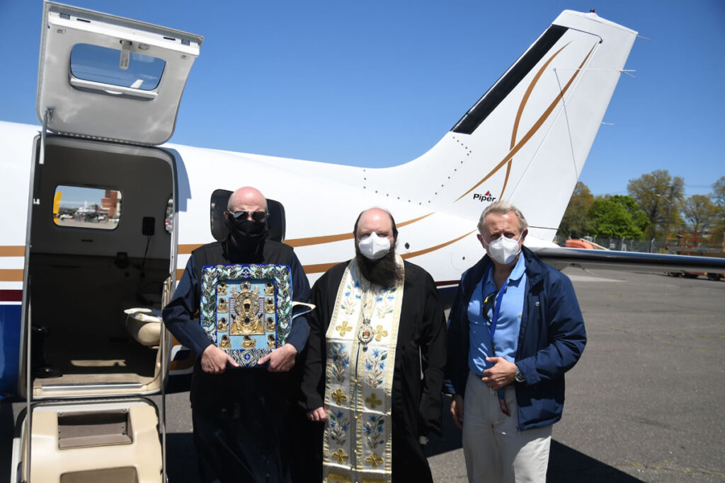 Aerial procession of the Kursk-Root Icon of the Mother of God circles the New York Area