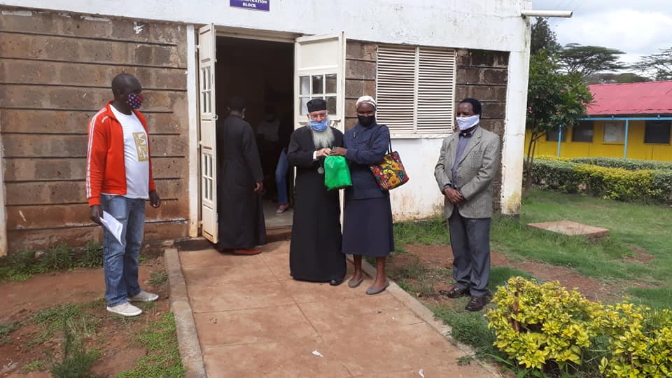 Orthodox Archdiocese of Nairobi – His Eminence Archbishop Makarios distributed food to the parents of the students at St. Clements primary school and Child of God