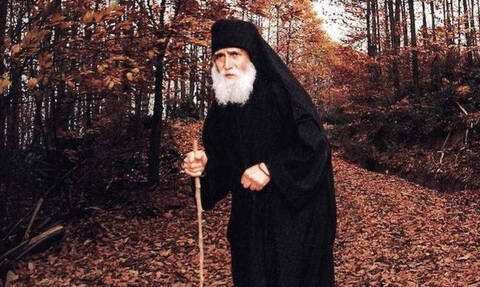Ο Μ. Κωνσταντίνος “επισκέπτεται” τον Άγιο Παΐσιο
