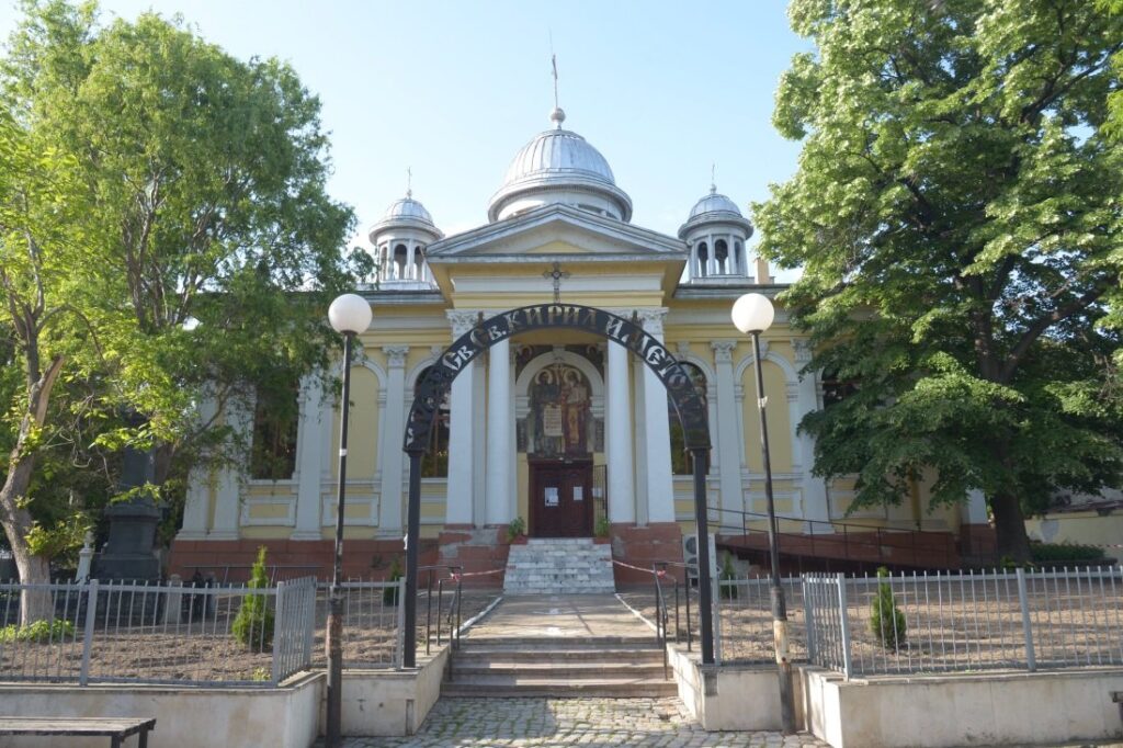 Архиерейска св. Литургия в памет на светите равноапостолни Кирил и Методий в Пловдив