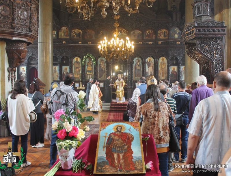 Архиерейска света Литургия в столичния храм “Св. Николай Софийски”