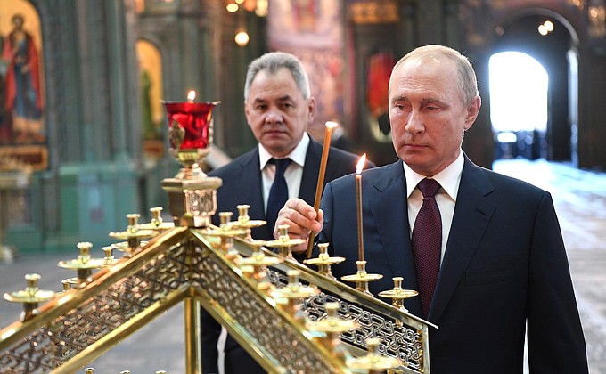 Putin tours new Cathedral of the Russian Armed Forces