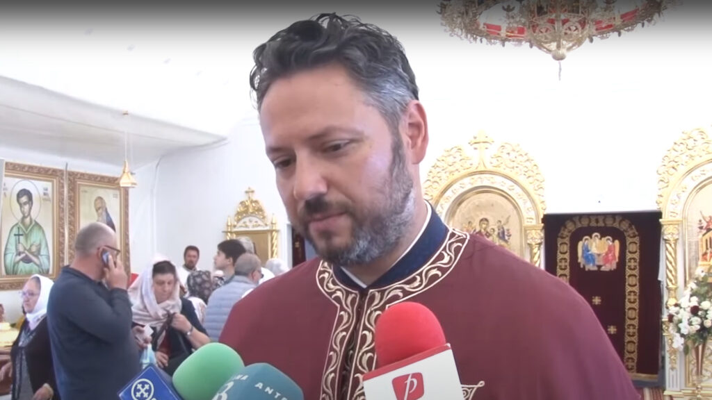 Neurosurgeon Stefan Mindea ordained to the priesthood: In perfect conditions, every doctor would be a priest