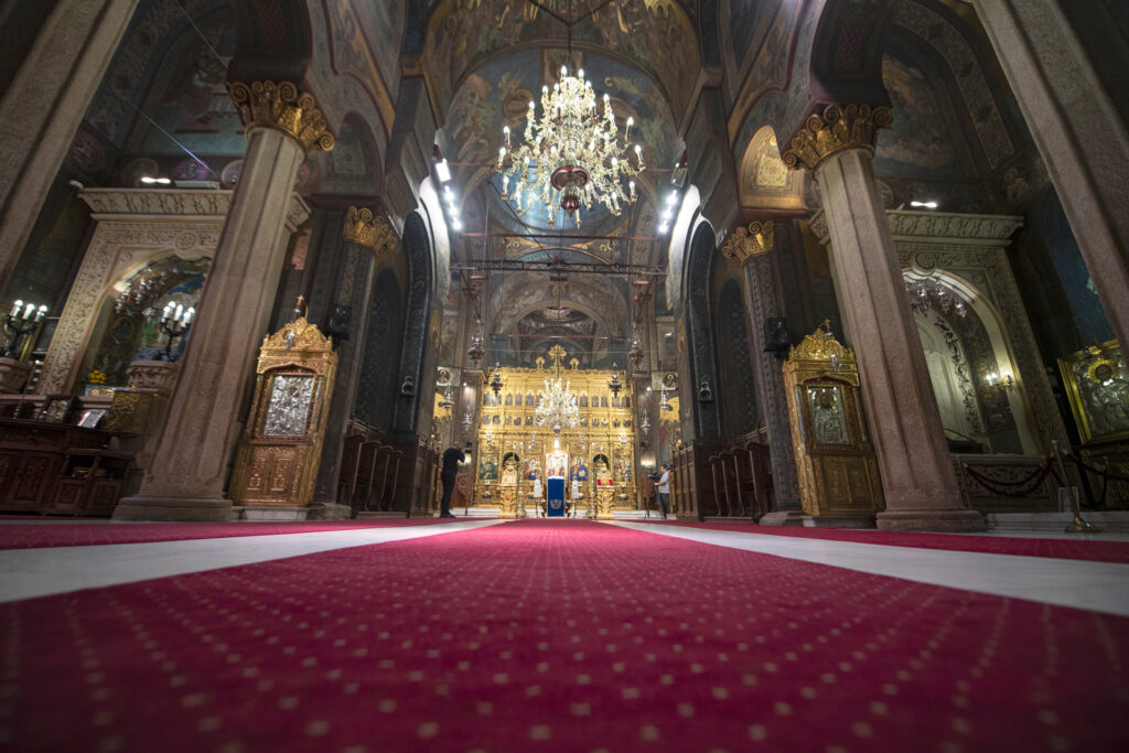 Romanian Patriarchate welcomes Government’s decision to resume regular worship inside churches