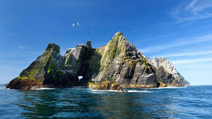 7th-8th century chapel discovered on uninhabited Little Skellig Island in Ireland