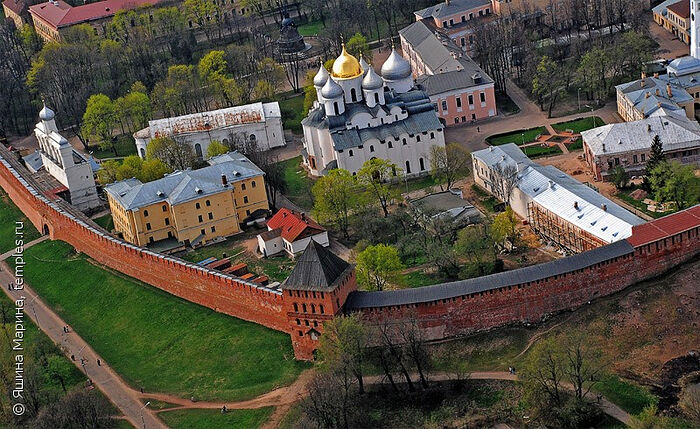 FOUNDATION OF 1,000-YEAR-OLD CHURCH UNEARTHED IN NOVGOROD KREMLIN