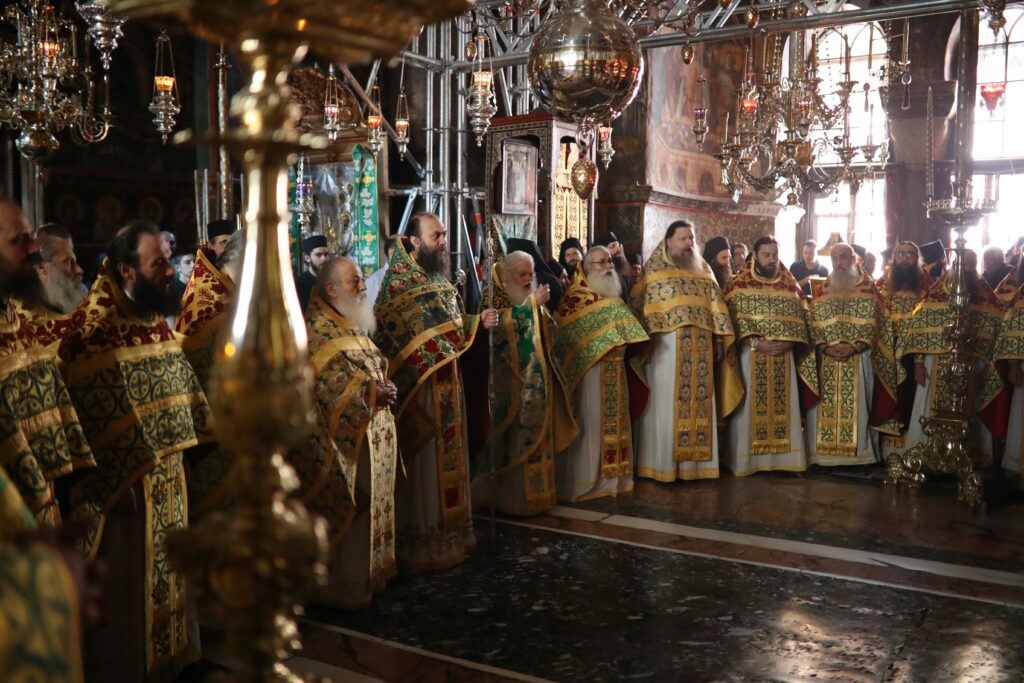 Pemptousia posts footage of con-celebratory assembly of elders of Holy & Great Monastery of Vatopedi – (VIDEO + PHOTOS)