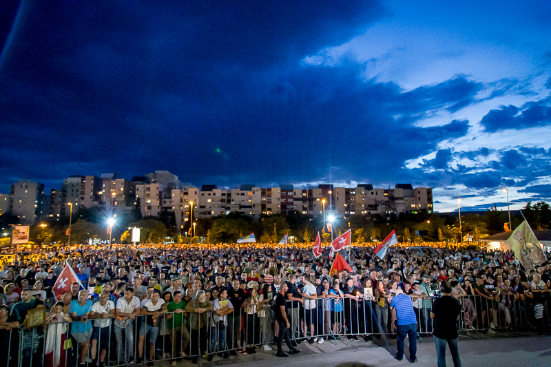 Μαυροβούνιο: Μαζική στήριξη στην Εκκλησία