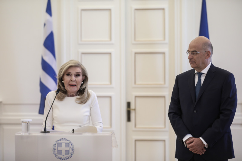 Μ. Βαρδινογιάννη: “Το βραβείο αυτό ανήκει στον Ελληνικό λαό”